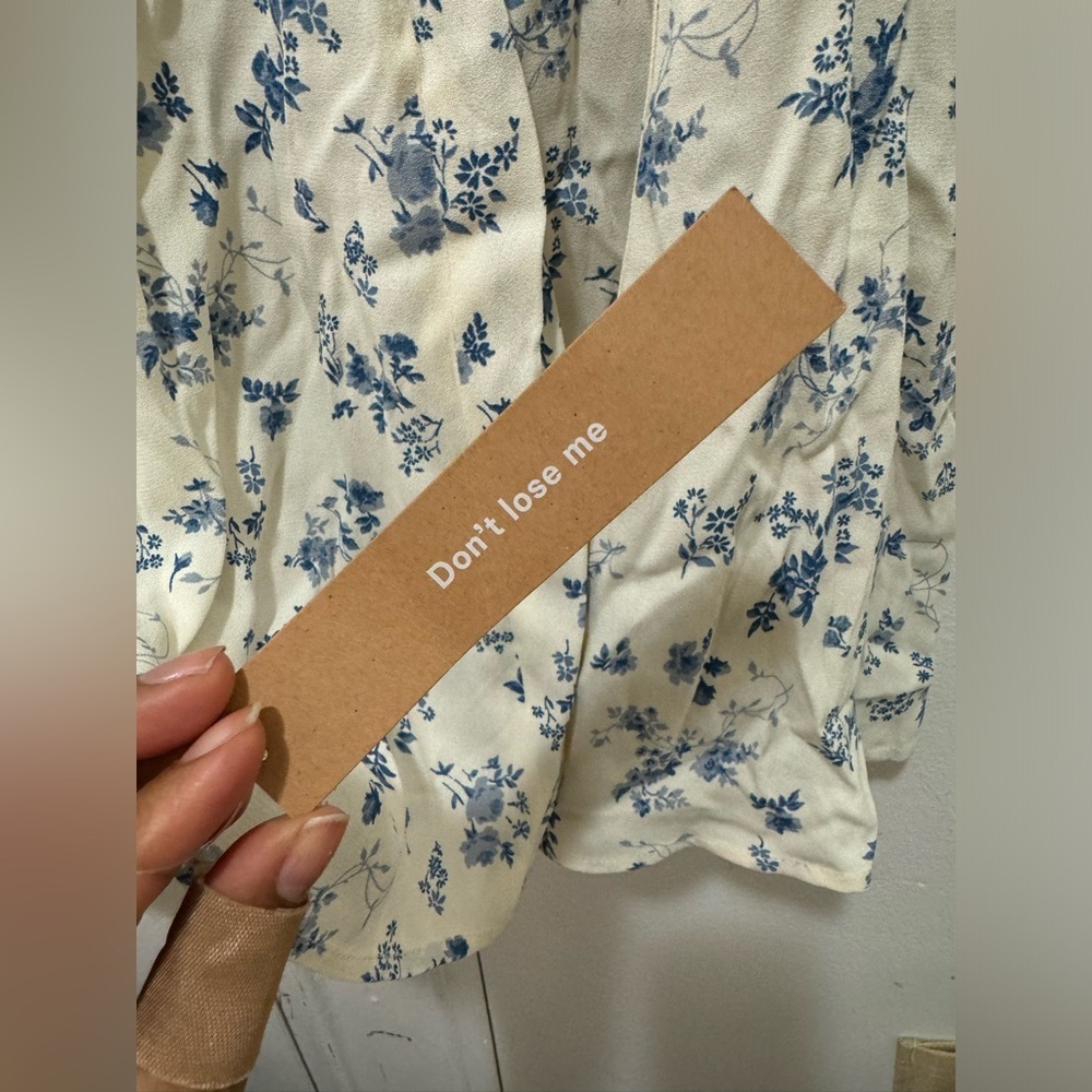 $269 Reformation Pacey Dress in Lula Size 12 Floral white & blue 🤍💙 - Picture 5 of 11